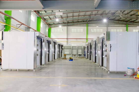 Verticaal 550w-Cleanroom de Filter Zuiverend Materiaal van Hepa van de Luchtdouche