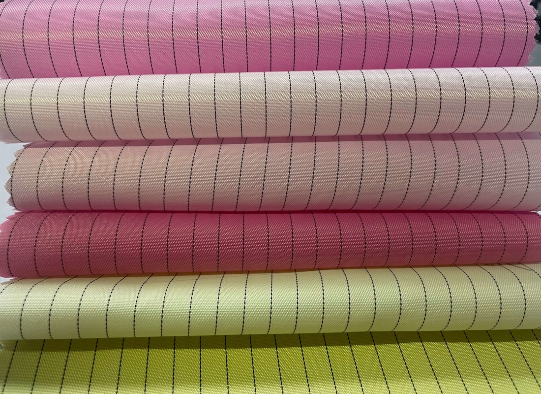 5mm/4mm Net/Strookesd Polyester/Katoenen elektrisch Geleidende Stof met het Statische Bederf van 0.1s